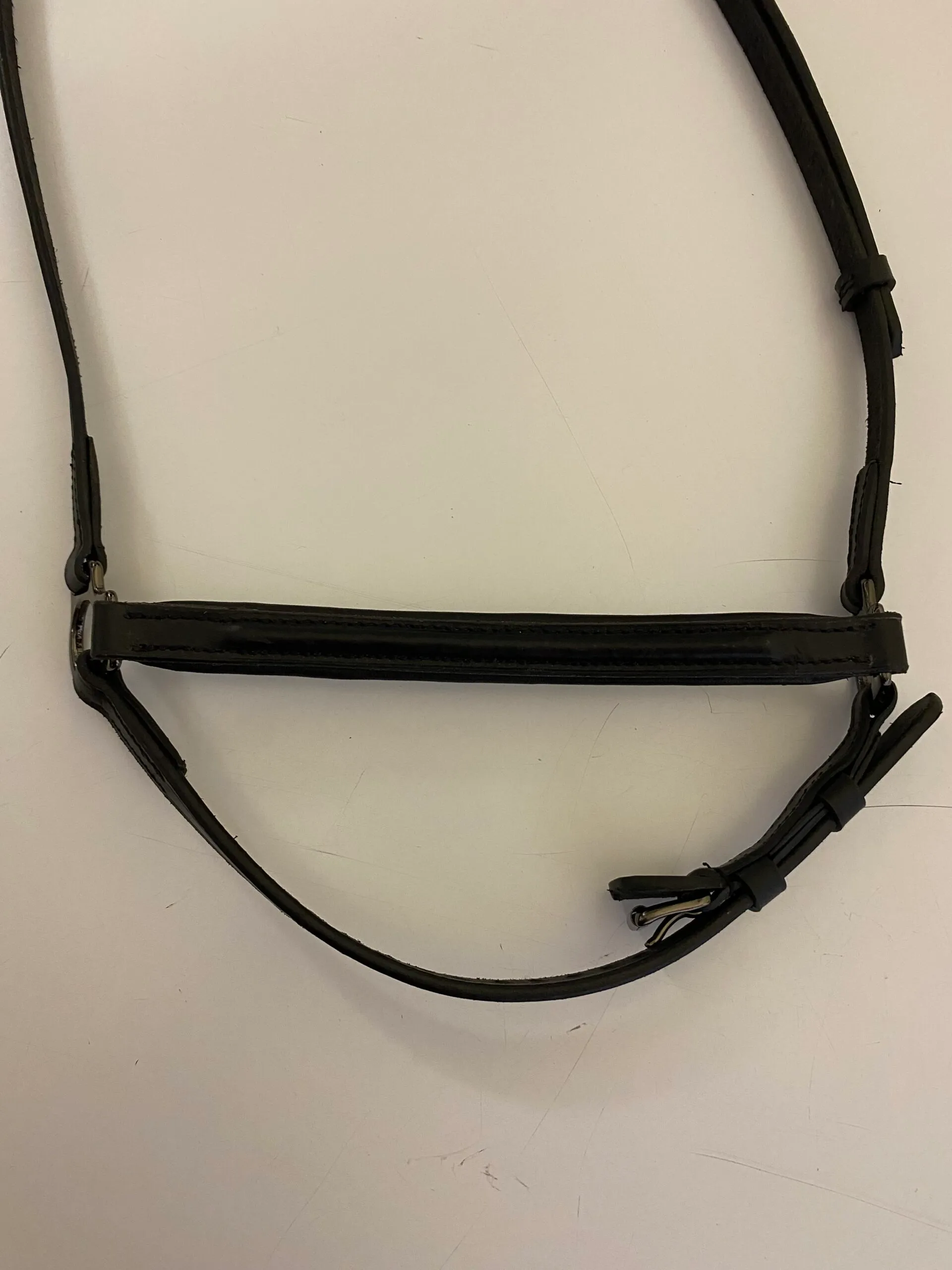 Hestagallery Lage neusriem black